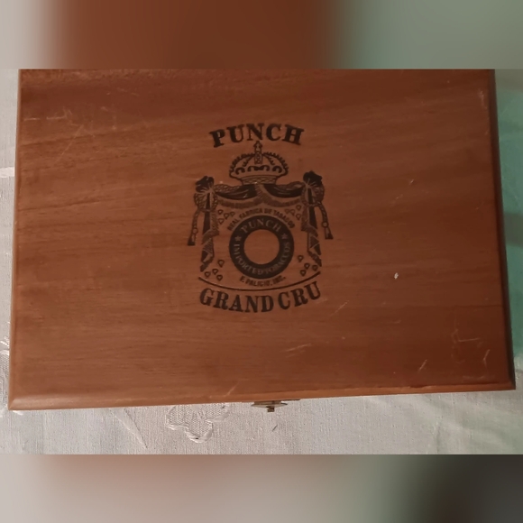 Vintage Punch Wooden CIGAR Box, Grand Cru, - Picture 1 of 9